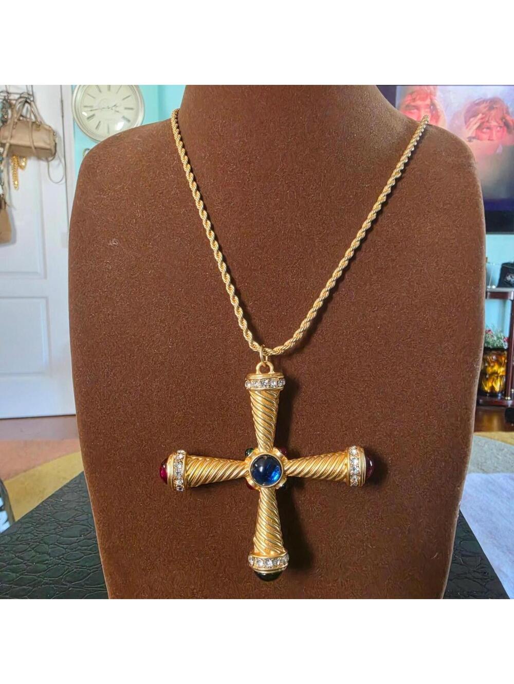 vintage Monet necklace N Unsigned vintage Gold tone multi stones cross